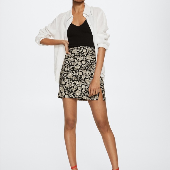 Mango Linen Black-White Floral‎ Mini Skirt Size Large - Picture 2 of 13
